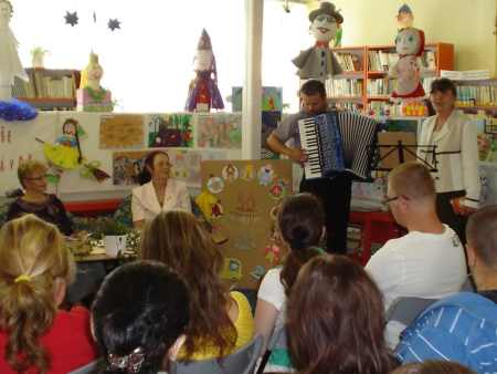 Mudr. Nadežda Sobeková v Podduklianskej knižnici vo Svidníku, 27. 5. 2009